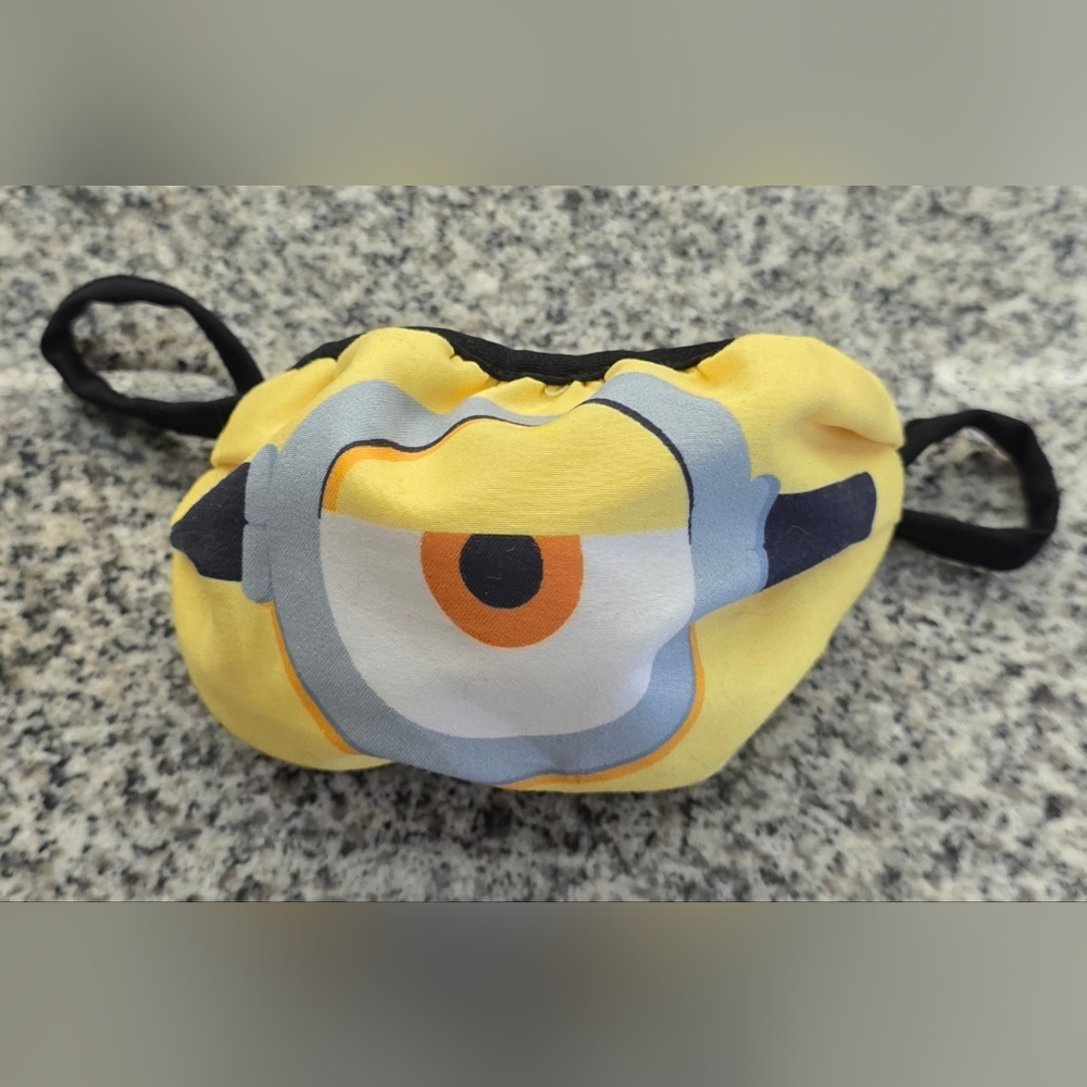 NWOT New Without Tags Minion One Eye Unisex Children's Face Mask